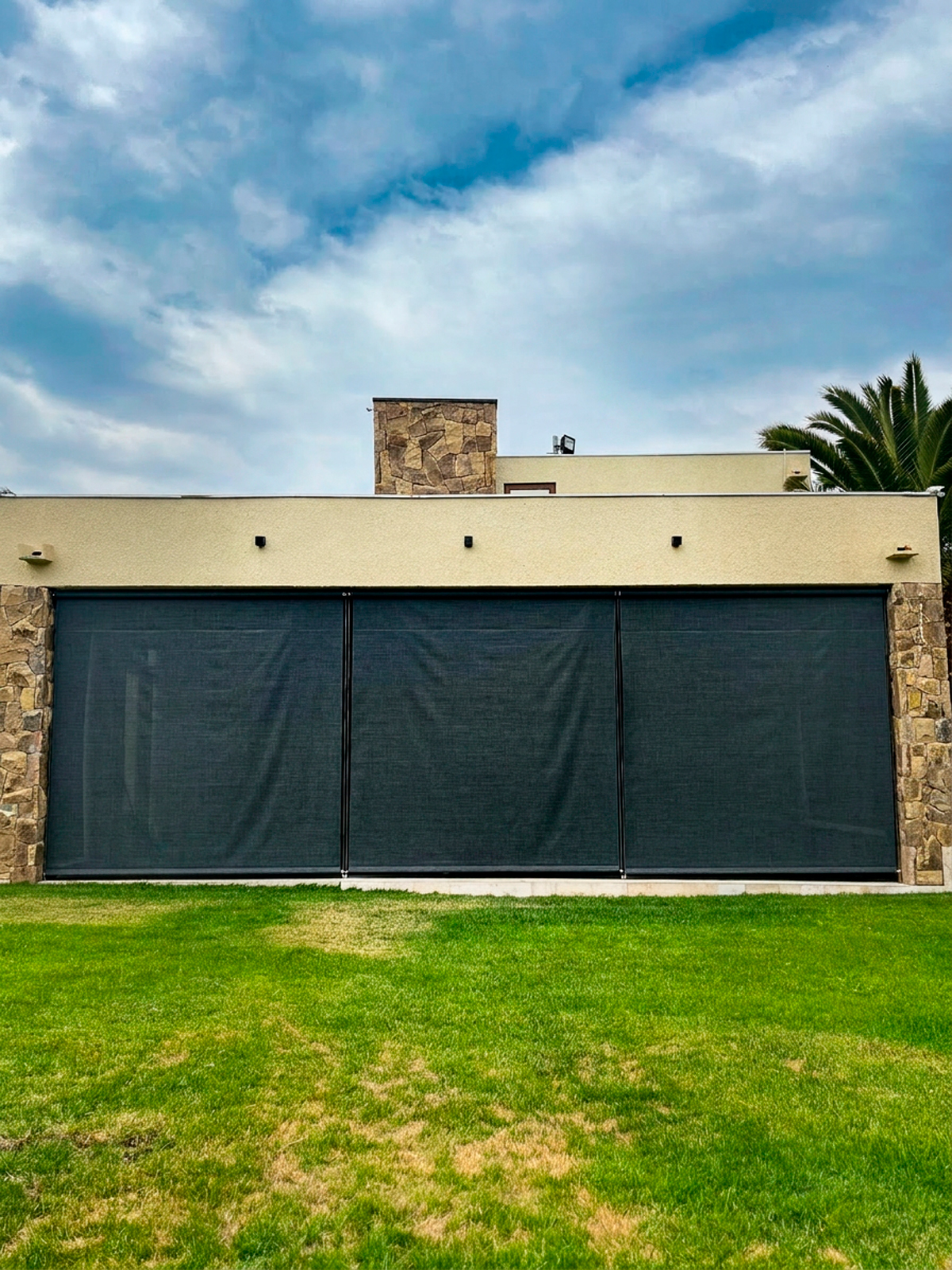 Screen de exterior instalado en terraza